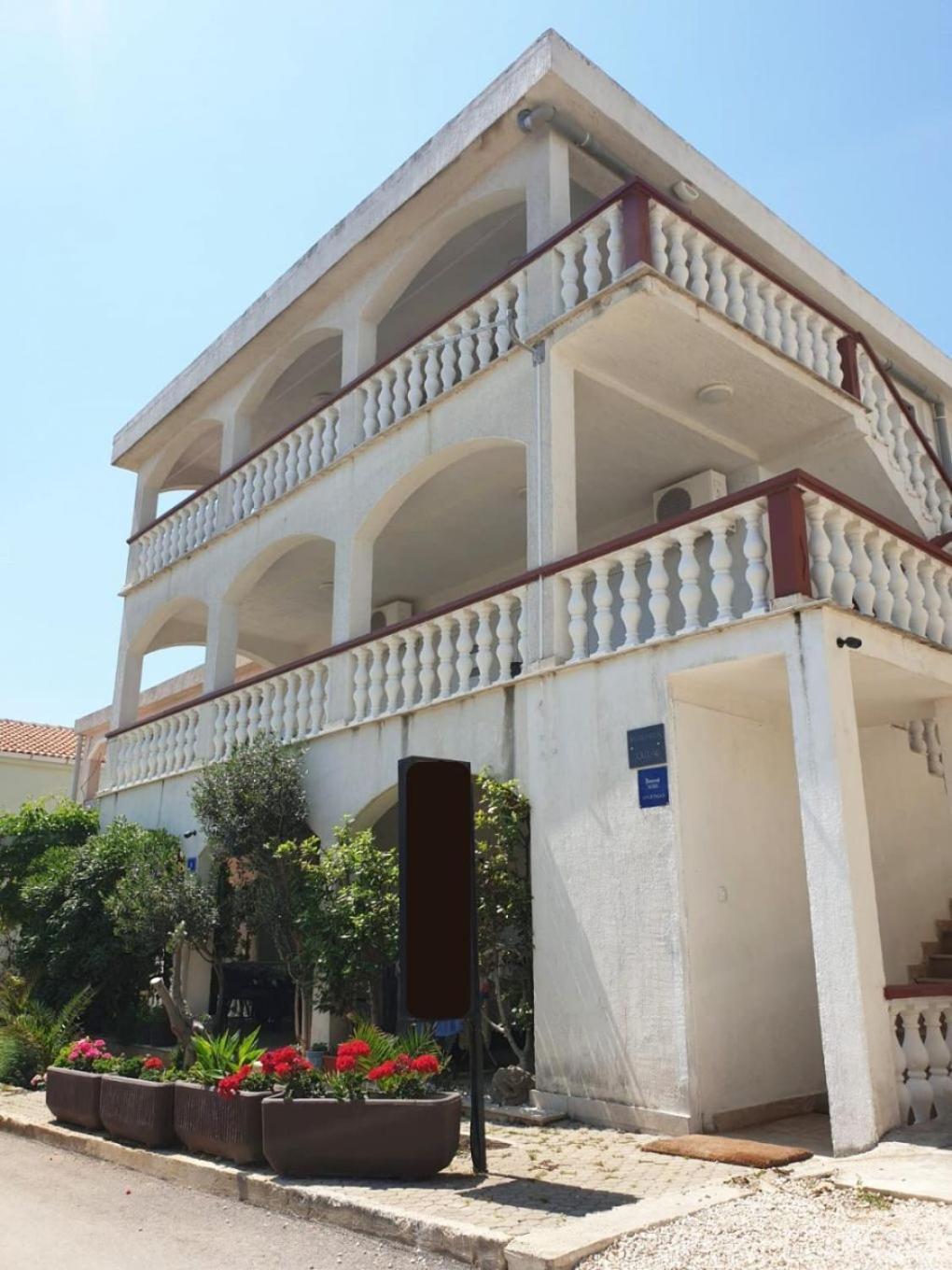 Apartments Bozica Vir Exterior foto