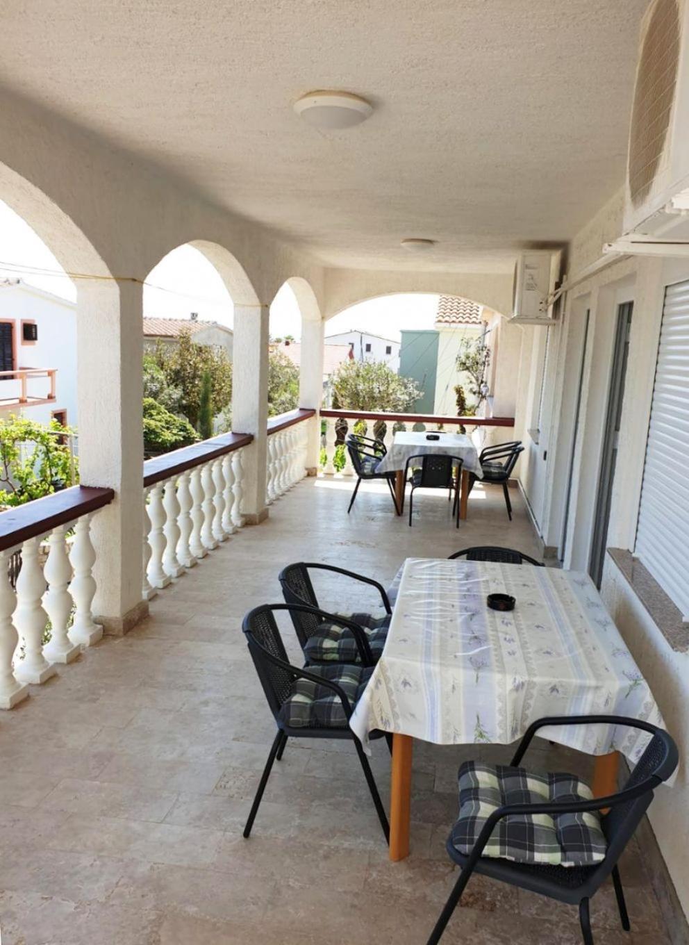 Apartments Bozica Vir Exterior foto